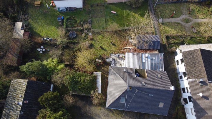 Großzügiges Wohnhaus mit Wintergarten, Sauna und Garten in Beckingen