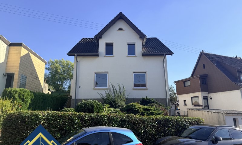 Freistehendes Einfamilienhaus mit großem Garten und viel Gestaltungspotenzial in Nalbach-Bilsdorf