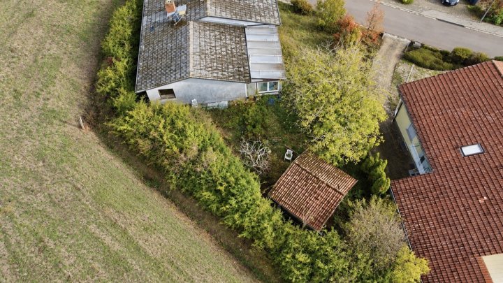 Einfamilienhaus mit Einliegerwohnung in ruhiger, naturnaher Höhenlage