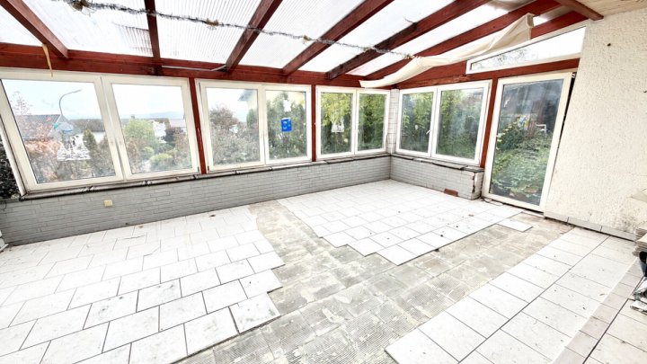 Einfamilienhaus mit Einliegerwohnung in ruhiger, naturnaher Höhenlage