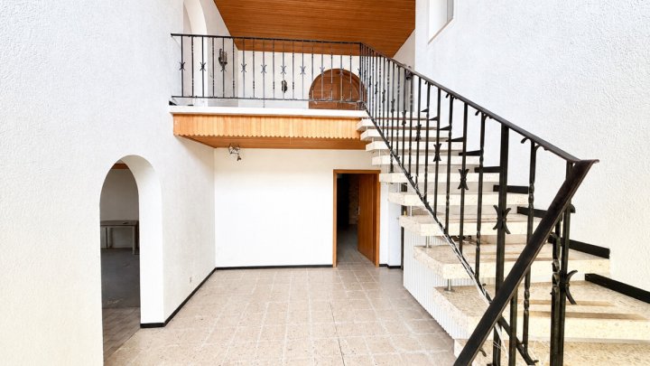 Einfamilienhaus mit Einliegerwohnung in ruhiger, naturnaher Höhenlage