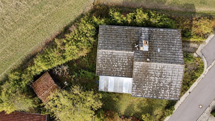 Einfamilienhaus mit Einliegerwohnung in ruhiger, naturnaher Höhenlage