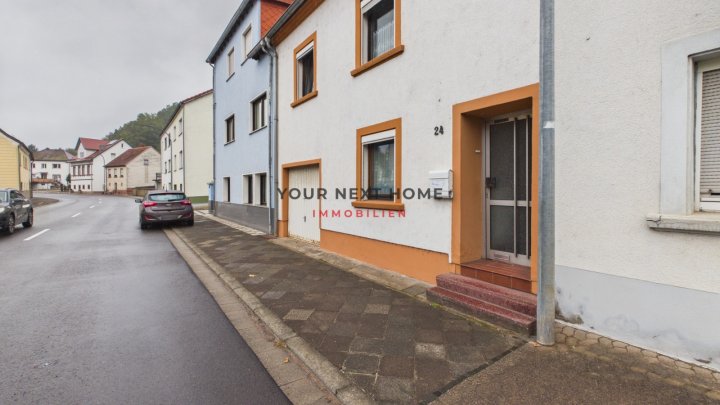 Charmantes Reihenmittelhaus mit Garage, Terrasse und Balkon in Blieskastel-Lautzkirchen
