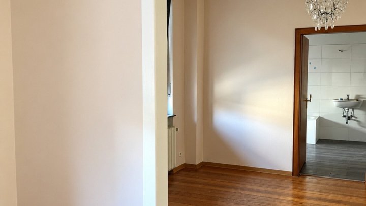 Charmantes 1-2 Familienhaus in Saarbrücken-Herrensohr -  Wohnen mit vielfältigen Möglichkeiten