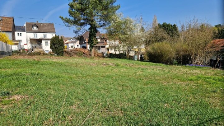 Großzügiges Baugrundstück in Saarbrücken - Ihr neues Zuhause erwartet Sie