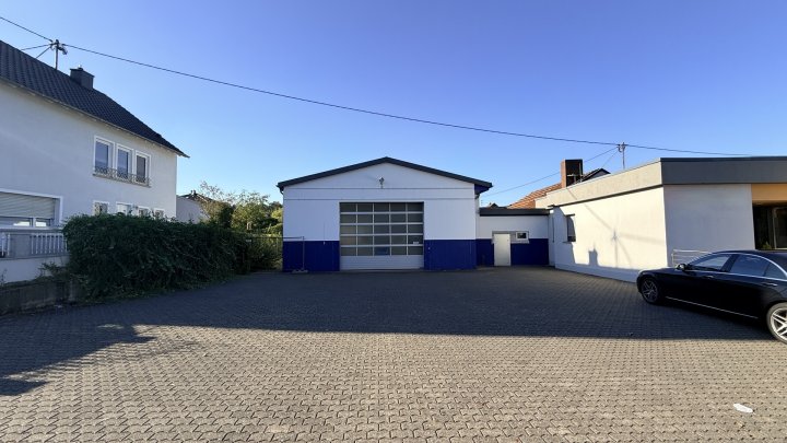 Halle, Lager und Verkaufsfläche - attraktive Gewerbefläche mit großem Außenbereich in Rehlingen
