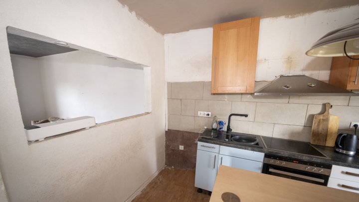Handwerker aufgepasst – kleines Haus mit Garten sucht neuen Besitzer!