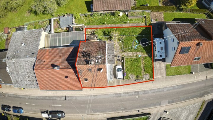 Handwerker aufgepasst – kleines Haus mit Garten sucht neuen Besitzer!