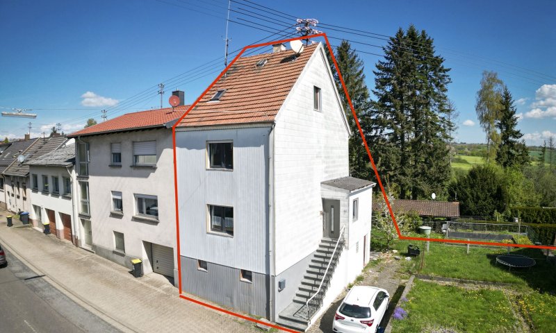 Handwerker aufgepasst – kleines Haus mit Garten sucht neuen Besitzer!