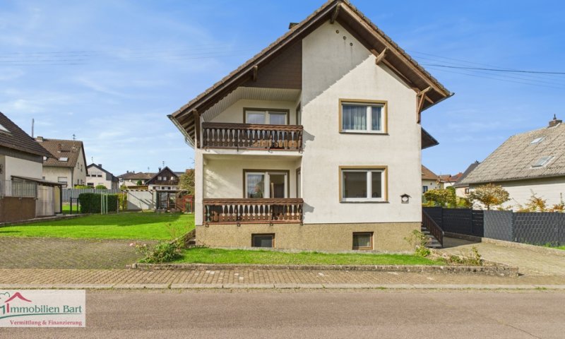 SOFORT VERFÜGBAR: ZWEIFAMILIENHAUS IN TOP WOHNLAGE!