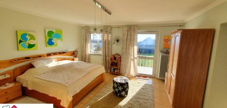 Schlafzimmer mit Ankleide OG 