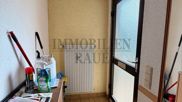 FREISTEHENDES 4-FAMILIENHAUS MIT 3 BALKONEN, TERRASSE, GARTEN & GARAGE IN SULZBACH