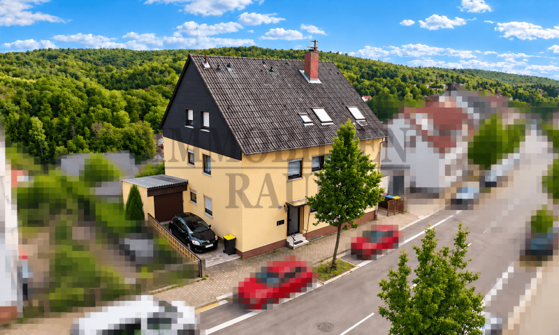 FREISTEHENDES 4-FAMILIENHAUS MIT 3 BALKONEN, TERRASSE, GARTEN & GARAGE IN SULZBACH