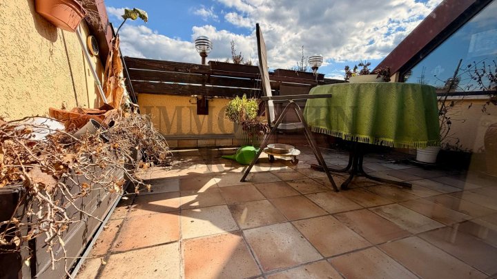 FREISTEHENDES 4-FAMILIENHAUS MIT 3 BALKONEN, TERRASSE, GARTEN & GARAGE IN SULZBACH