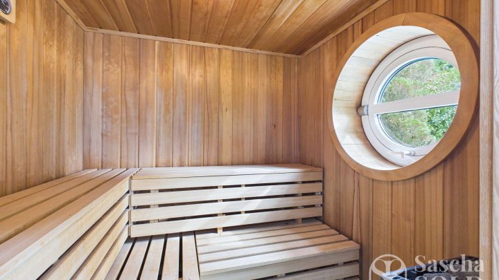 Villa in Bestlage von St. Ingbert – mit Parkgarten, großzügigem Wintergarten, Hallenbad und Sauna