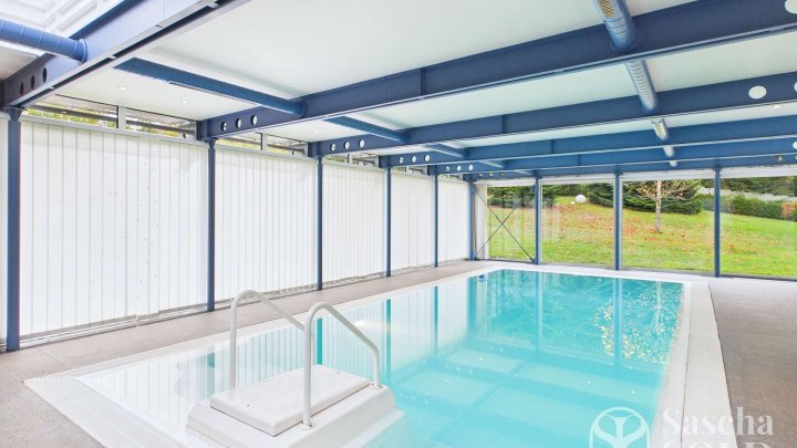 Villa in Bestlage von St. Ingbert – mit Parkgarten, großzügigem Wintergarten, Hallenbad und Sauna