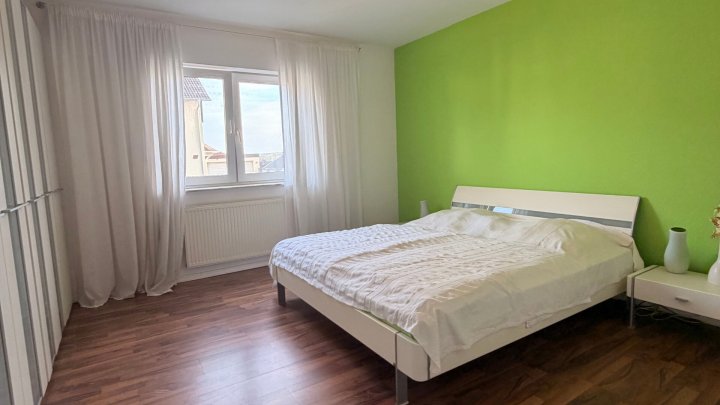 Moderne, ruhige und helle Eigentumswohnung mit Terrasse und Stellplatz