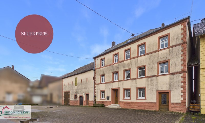 GRENZE L-SCHENGEN: BAUERNHAUS MIT GROßEN NEBENGEBÄUDEN IN PERL-BORG!
