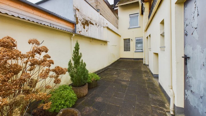 Reihenmittelhaus in Saarlouis-Roden- Viel Platz, viel Potenzial