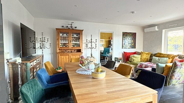 Neuwertiges luxuriöses Penthouse, Dachterrasse + 2 TG-Stellplätze