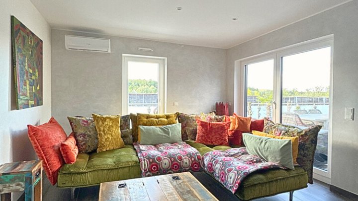 Neuwertiges luxuriöses Penthouse, Dachterrasse + 2 TG-Stellplätze