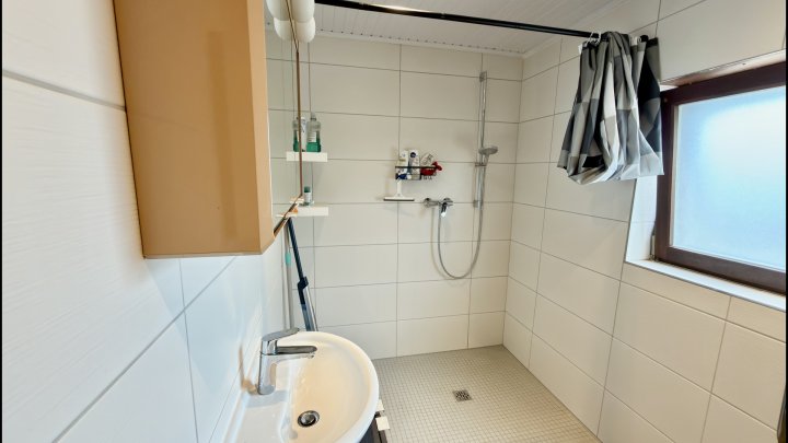 Viel Platz für Ihre Wohnideen – großzügiges Zweifamilienhaus auf 1.487 m² Grundstück