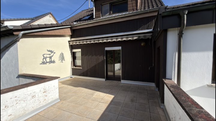 Viel Platz für Ihre Wohnideen – großzügiges Zweifamilienhaus auf 1.487 m² Grundstück