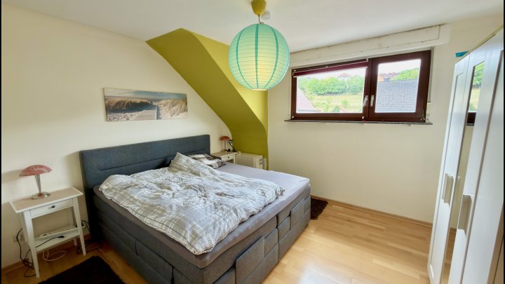 Viel Platz für Ihre Wohnideen – großzügiges Zweifamilienhaus auf 1.487 m² Grundstück