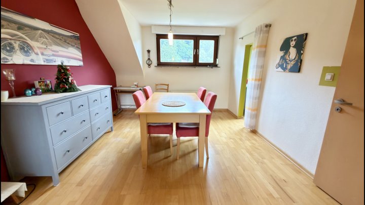 Viel Platz für Ihre Wohnideen – großzügiges Zweifamilienhaus auf 1.487 m² Grundstück