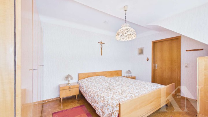 Doppelhaushälfte mit großzügigem Flächenangebot in Saarwellingen