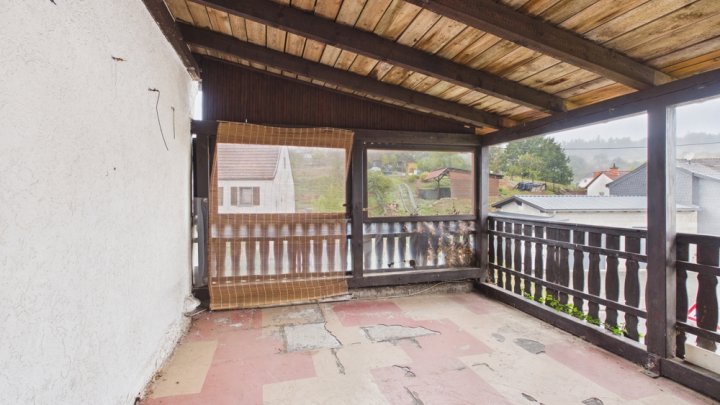 Großzügiges Haus mit Modernisierungsbedarf und viel Gestaltungsspielraum