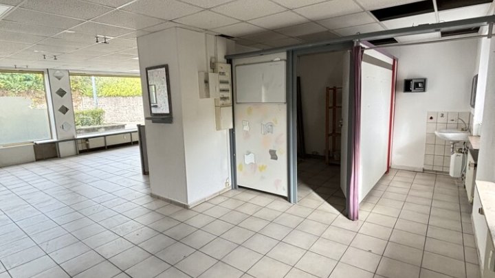 Büro-/Laden-  oder Praxisfläche in guter Lage von Güdingen