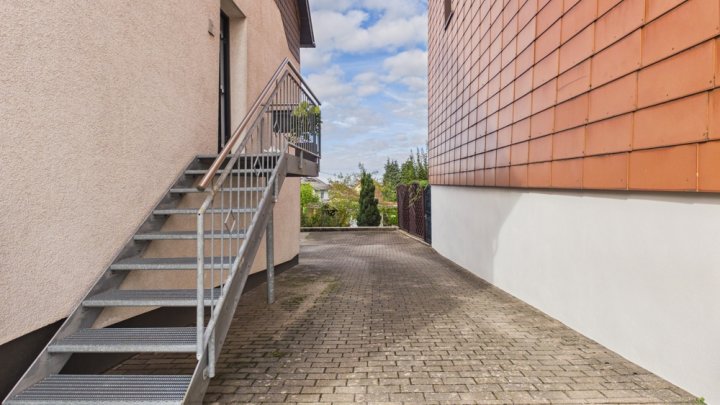 Ein Zuhause für die ganze Familie – Doppelhaushälfte in Holz