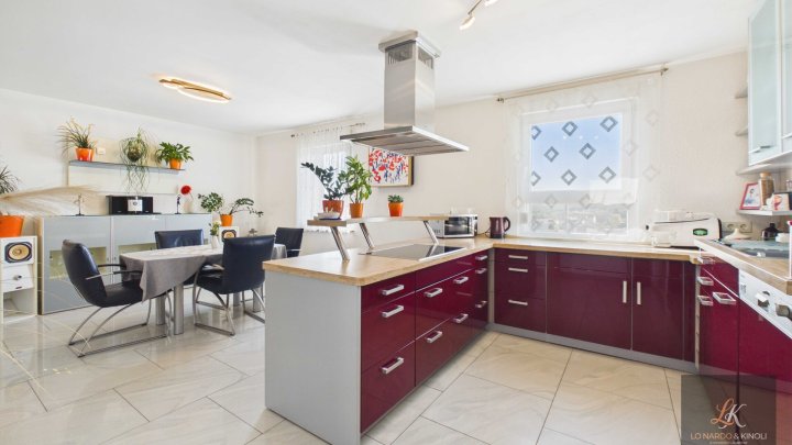 Großzügiges Familienhaus mit Einliegerwohnung und Fernblick über Quierschied