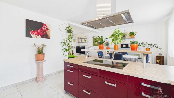 Großzügiges Familienhaus mit Einliegerwohnung und Fernblick über Quierschied