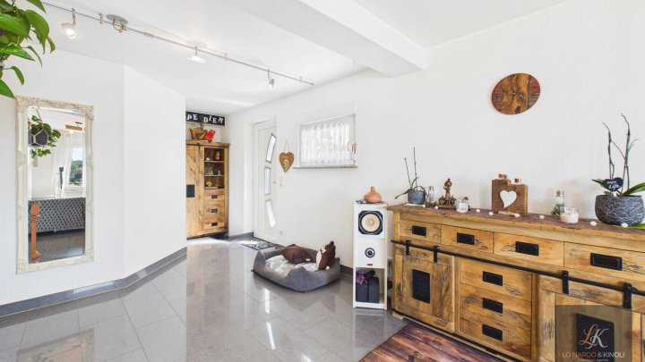 Großzügiges Familienhaus mit Einliegerwohnung und Fernblick über Quierschied