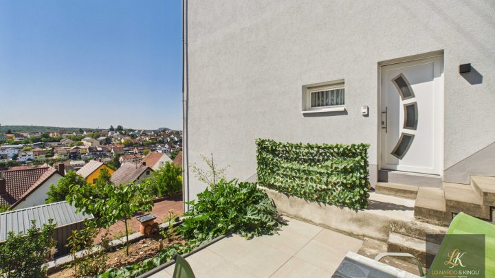 Großzügiges Familienhaus mit Einliegerwohnung und Fernblick über Quierschied