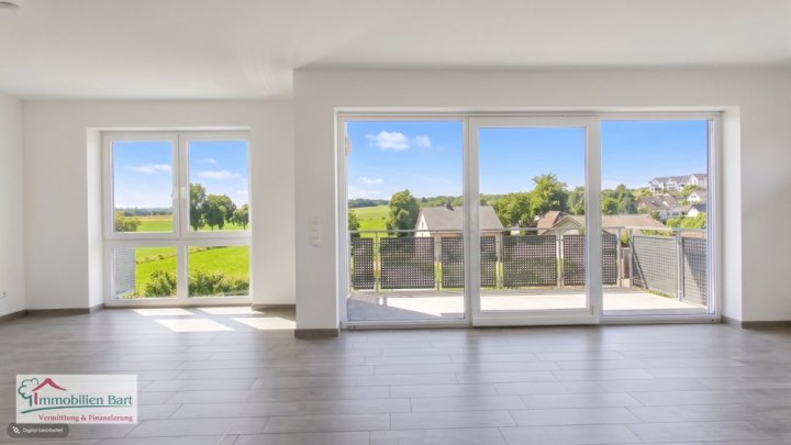 PERL-BÜSCHDORF: MODERNE DG-WOHNUNG MIT BALKON UND HERRLICHEM BLICK INS GRÜNE