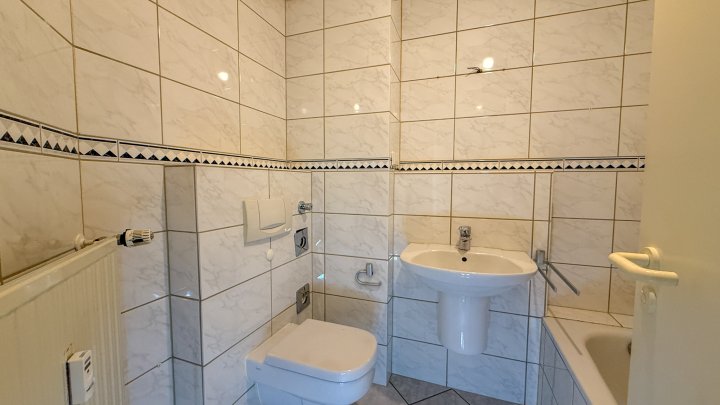 BESTE LAGE - Attraktive 2-ZKB-Erdgeschosswohnung mit Terrasse und Stellplatz in Sankt Ingbert