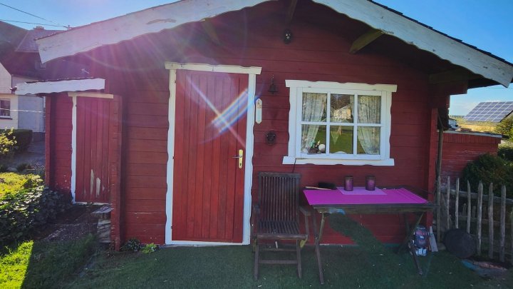 Freistehendes Zweifamilienhaus mit parkähnlichem Grundstück