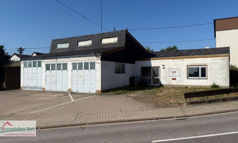 BAUTRÄGER AUFGEPASST!!

BAU VON 14 WOHNUNGEN MÖGLICH!!!