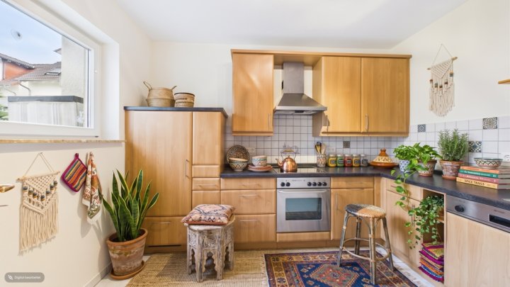 SENIORENGALERIE PERL: GEMÜTLICHE 2 ZIMMER-WOHNUNG MIT TERRASSE UND KELLER!