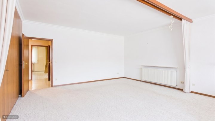 METTLACH:GEPFLEGTES WOHNHAUS MIT TERRASSE UND BALKON / GARTEN / GARAGE + EINLIEGERWOHNUNG!