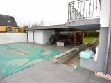 11  Pool mit Poolhaus