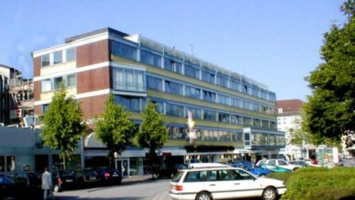 Für Projektentwickler und Investoren: interessantes Wohn- und Geschäftshaus