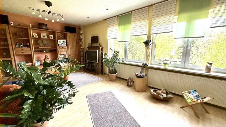 Hochwertige Immobilie mit 4 Top-Einheiten & Luxus-Gartenpark!