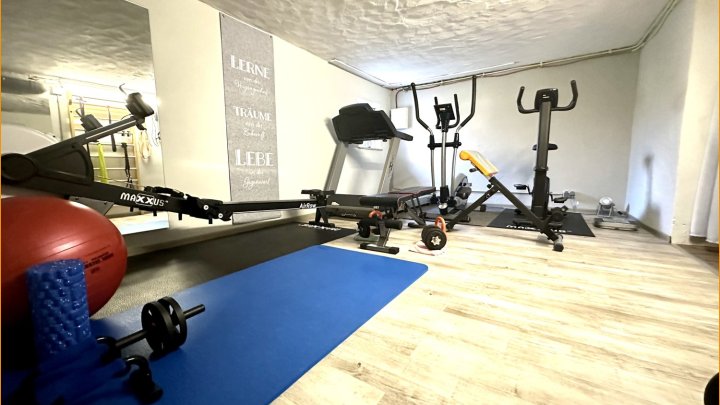Hochwertige Immobilie mit 4 Top-Einheiten & Luxus-Gartenpark!