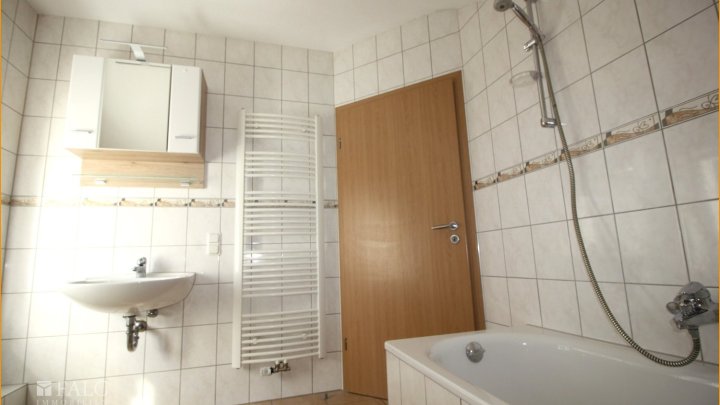 Hochwertige Immobilie mit 4 Top-Einheiten & Luxus-Gartenpark!