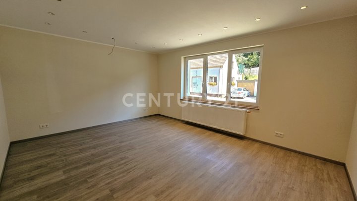 !!!!!! Achtung Reserviert !!!! Hochwertig modernisiertes 1-2FH,mit Garten & Garage in SB - Fechingen