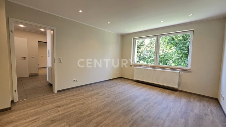 !!!!!! Achtung Reserviert !!!! Hochwertig modernisiertes 1-2FH,mit Garten & Garage in SB - Fechingen